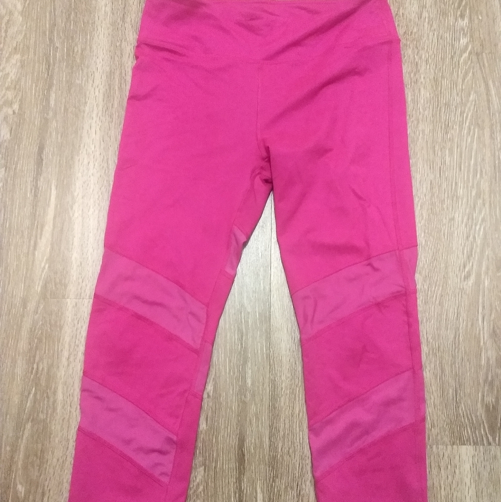 Pink Fabletics Capri Leggings
